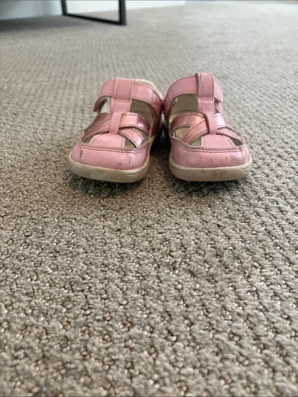 Girls Pink Closed-Toe Strappy Sandals with Hook-and-Loop Closure